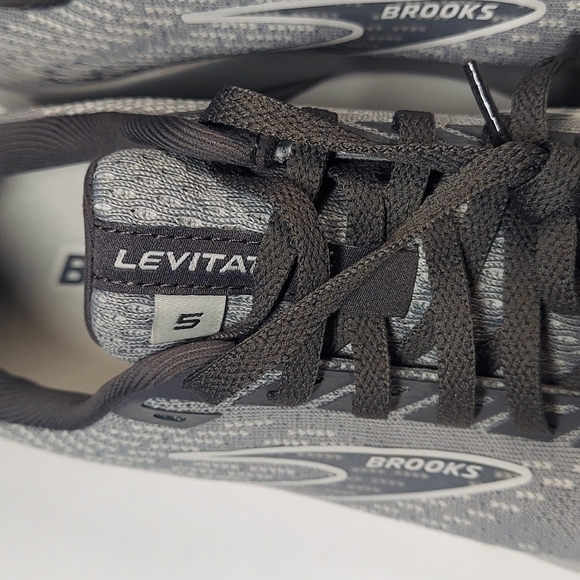 Brooks Women's Levitate 5 Neutral Running Shoe NEW IN BOX 9.5 - Picture 8 of 10